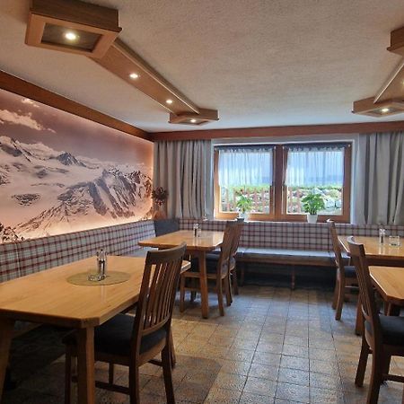 Gasthof Pension Santeler Sankt Leonhard im Pitztal Exteriör bild