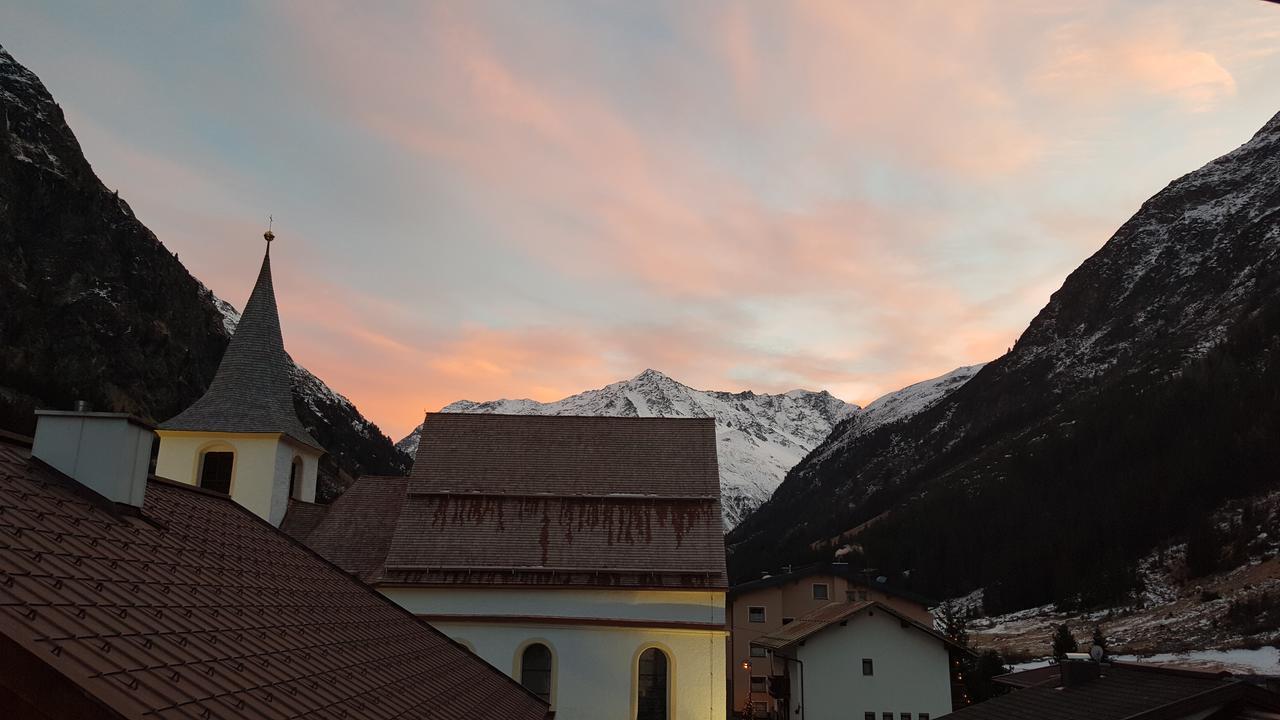 Gasthof Pension Santeler Sankt Leonhard im Pitztal Exteriör bild