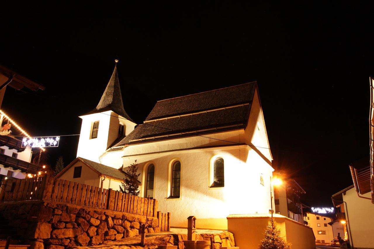 Gasthof Pension Santeler Sankt Leonhard im Pitztal Exteriör bild