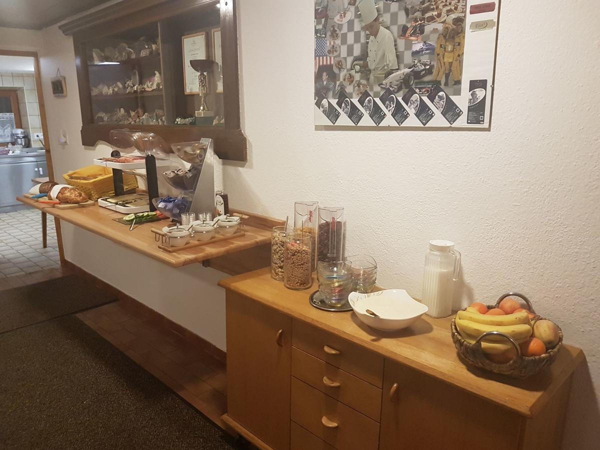 Gasthof Pension Santeler Sankt Leonhard im Pitztal Exteriör bild